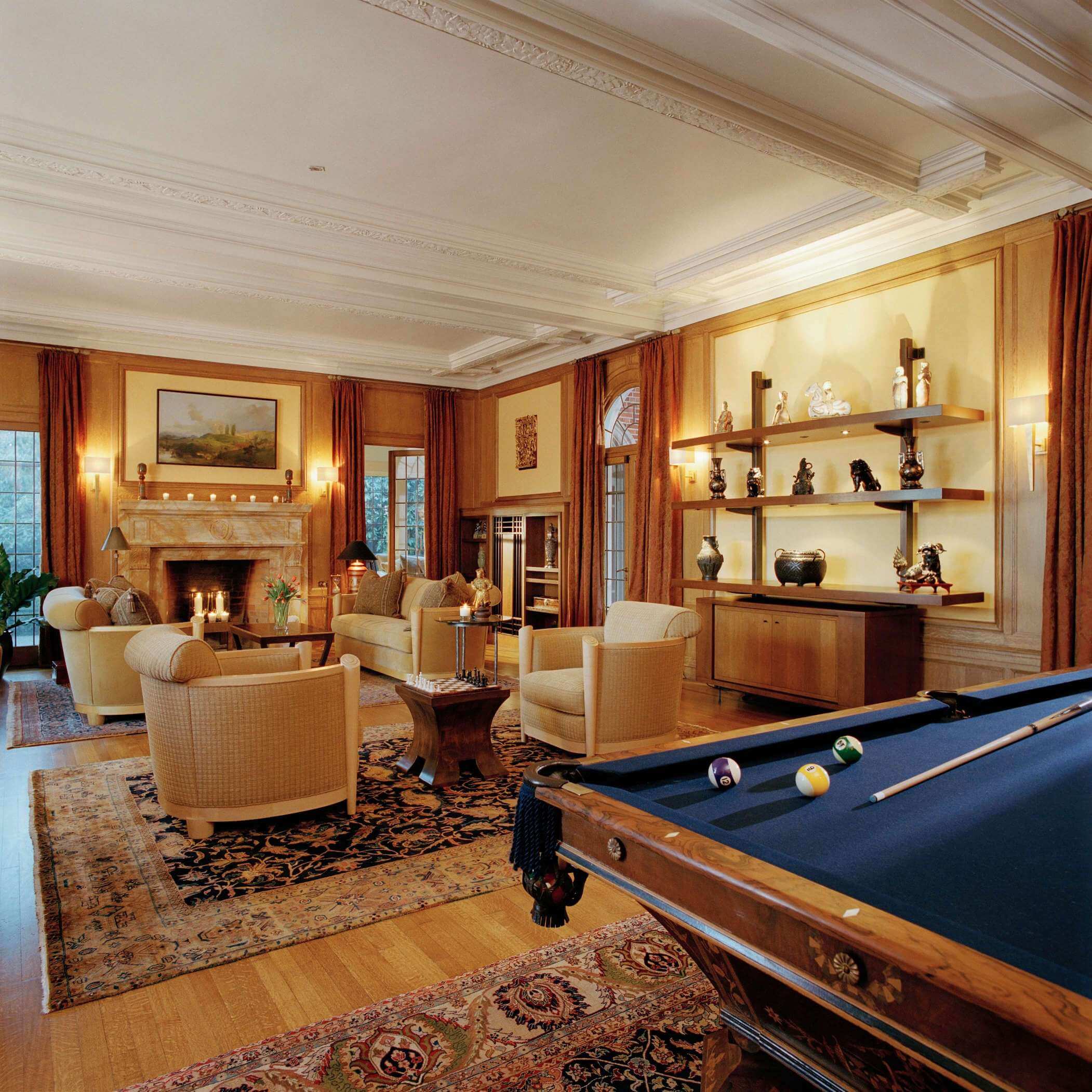Cobb Estate Interior lounge with pool table